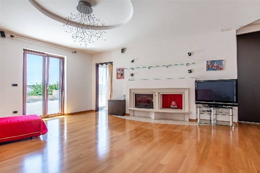 casa indipendente in vendita a Cisternino in zona Casalini