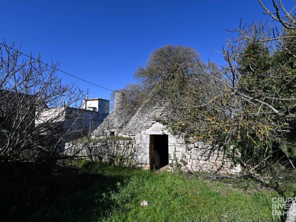 intera palazzina in vendita a Cisternino in zona Sisto