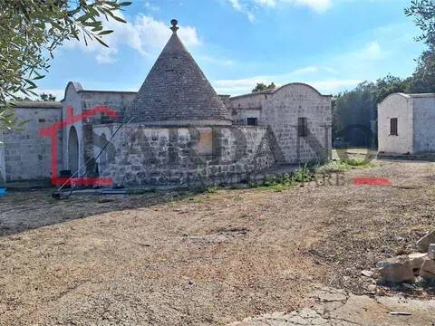 casa indipendente in vendita a Cisternino in zona Casalini