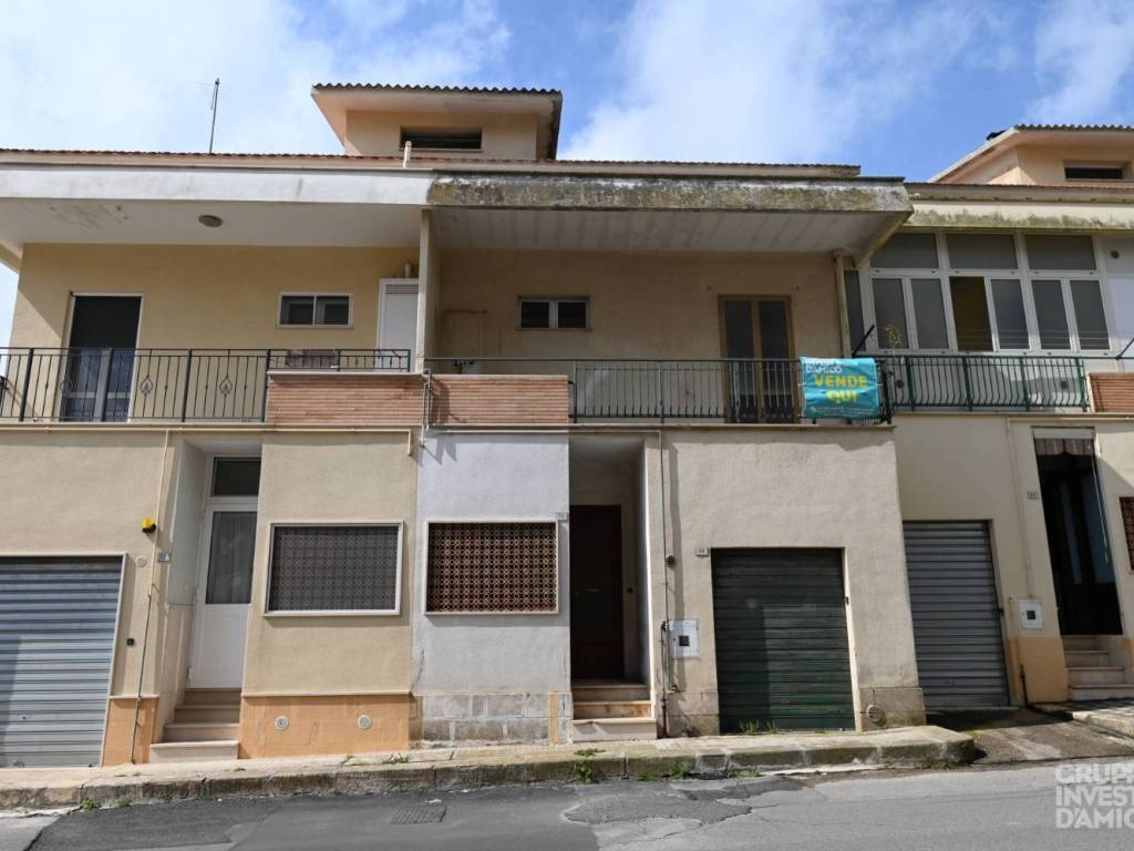 casa indipendente in vendita a Cisternino