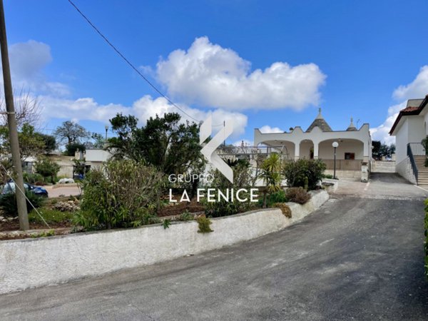casa indipendente in vendita a Cisternino