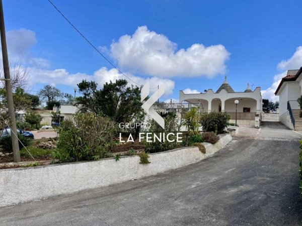 casa indipendente in vendita a Cisternino