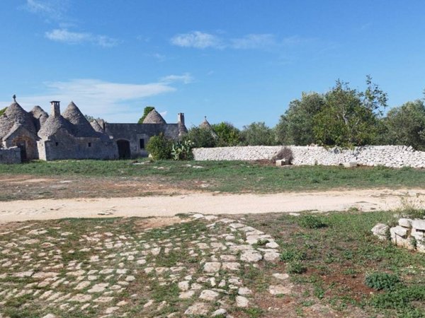 casa indipendente in vendita a Cisternino