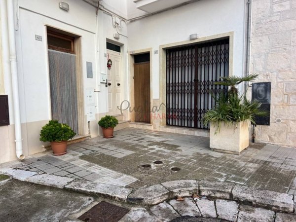 casa indipendente in vendita a Cisternino in zona Casalini