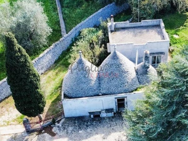 casa indipendente in vendita a Cisternino