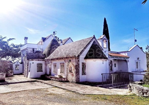 casa indipendente in vendita a Cisternino