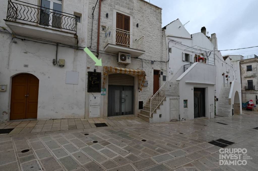 negozio in vendita a Cisternino