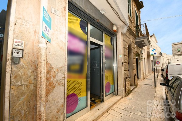 locale commerciale in vendita a Cisternino