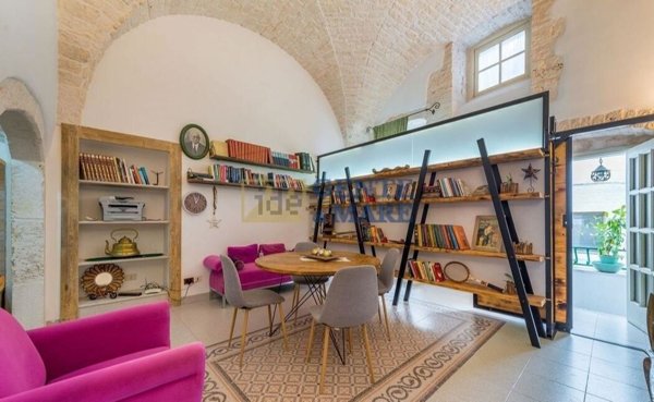 casa indipendente in vendita a Cisternino