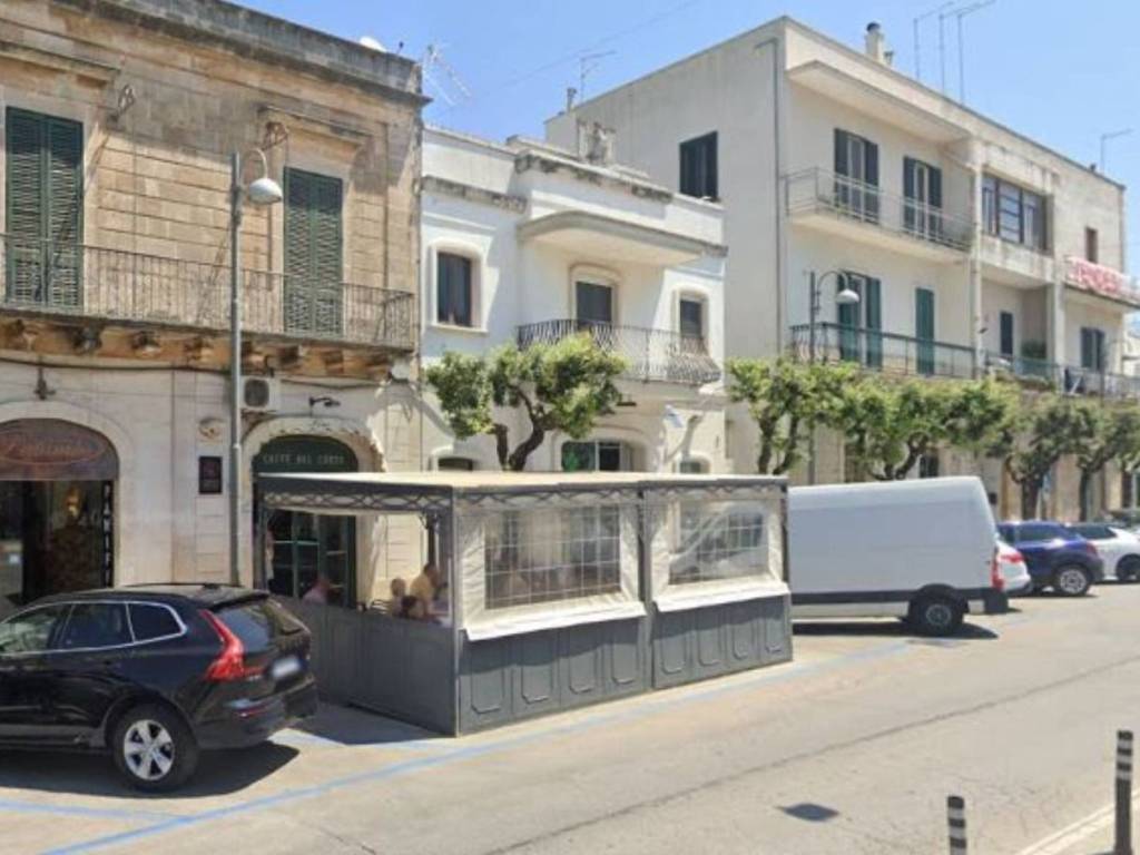 negozio in vendita a Cisternino