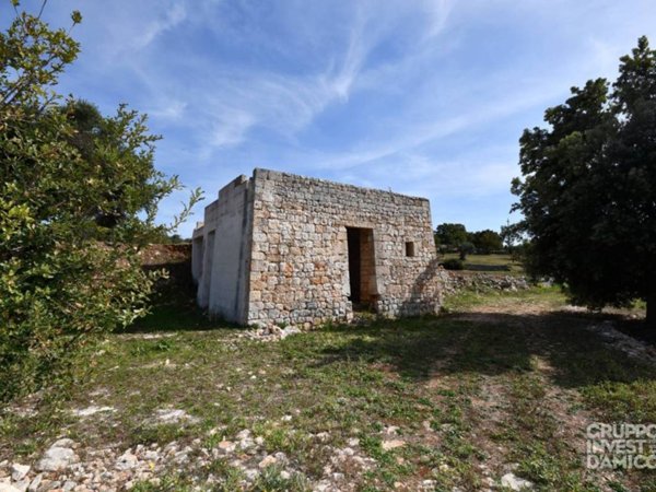 casa indipendente in vendita a Cisternino