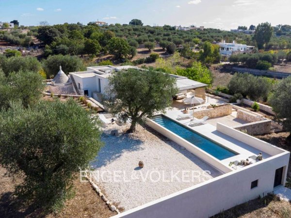 casa indipendente in vendita a Cisternino