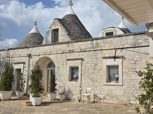 casa indipendente in vendita a Cisternino in zona Sisto