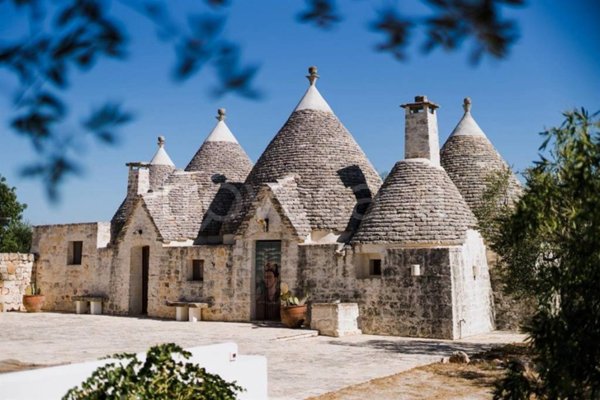 casa indipendente in vendita a Cisternino