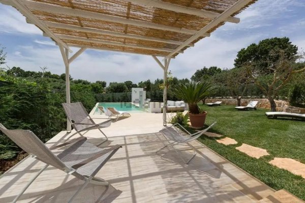 casa indipendente in vendita a Cisternino