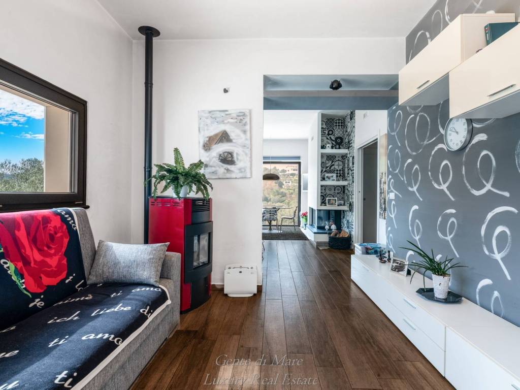 casa indipendente in vendita a Cisternino in zona Casalini