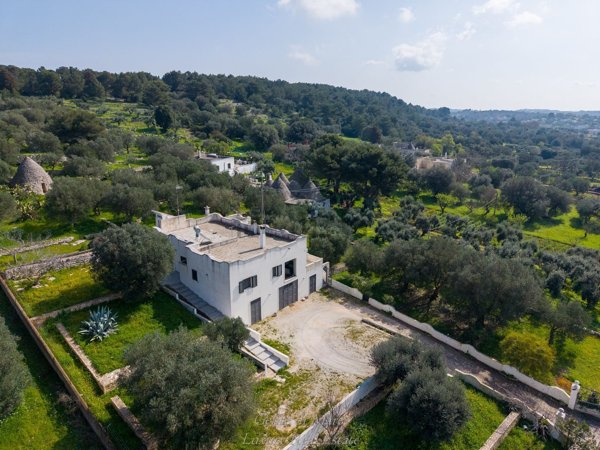 casa indipendente in vendita a Cisternino