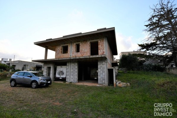 casa indipendente in vendita a Cisternino in zona Casalini