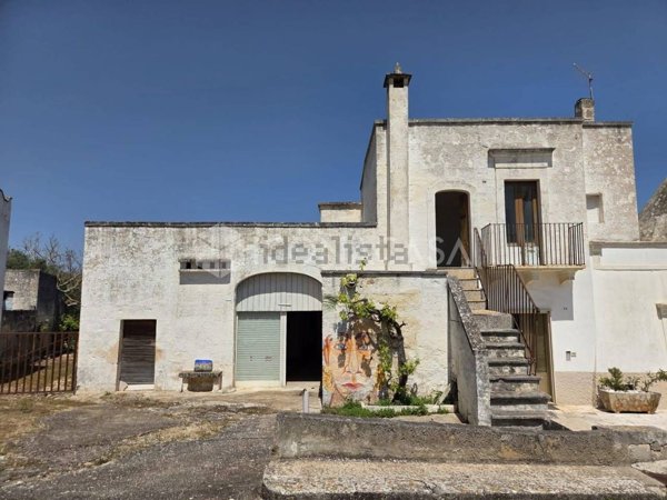 appartamento in vendita a Cisternino in zona Caranna