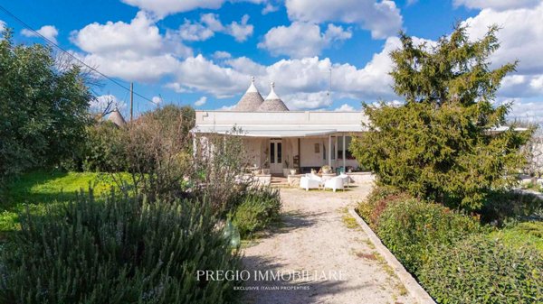 casa indipendente in vendita a Cisternino