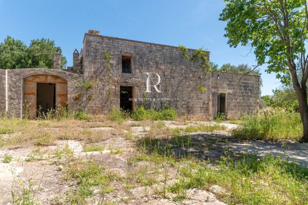casale in vendita a Cisternino
