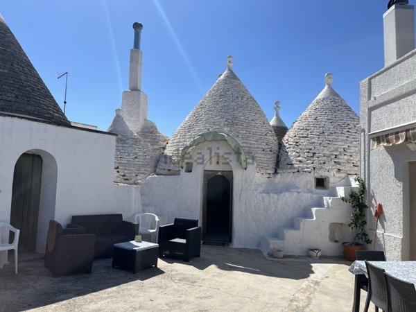 pentavano in vendita a Cisternino