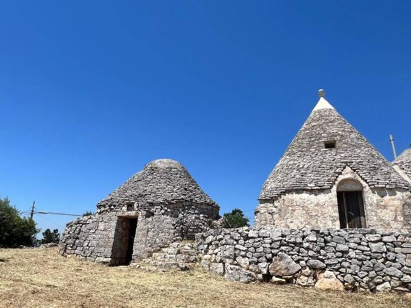 casa indipendente in vendita a Cisternino