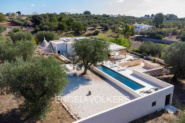 casa indipendente in vendita a Cisternino