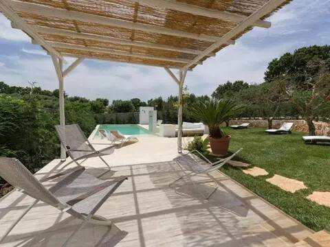 casa indipendente in vendita a Cisternino