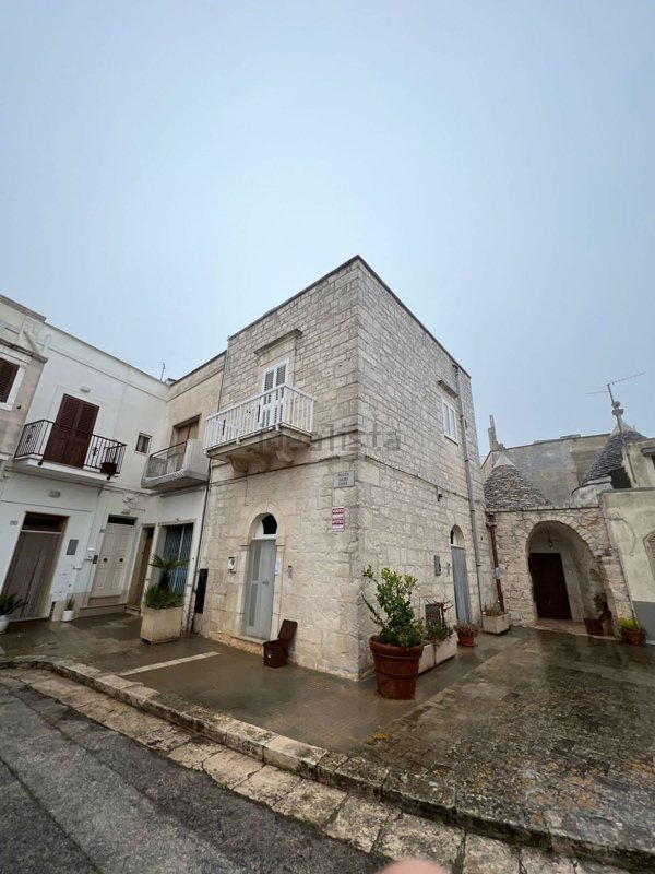 casa indipendente in vendita a Cisternino in zona Casalini