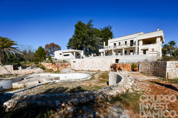 casa indipendente in vendita a Cisternino in zona Casalini