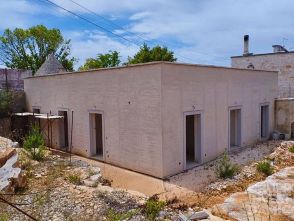 casa indipendente in vendita a Cisternino in zona Casalini