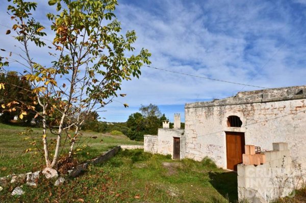 casa indipendente in vendita a Cisternino in zona Casalini