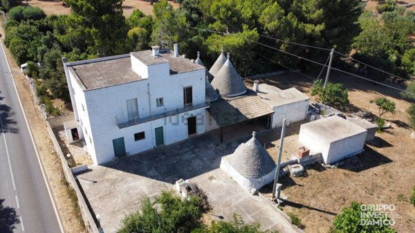 casa indipendente in vendita a Cisternino
