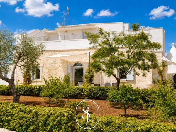 casa indipendente in vendita a Cisternino in zona Marinelli