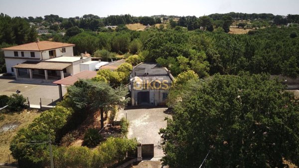 casa indipendente in vendita a Cisternino