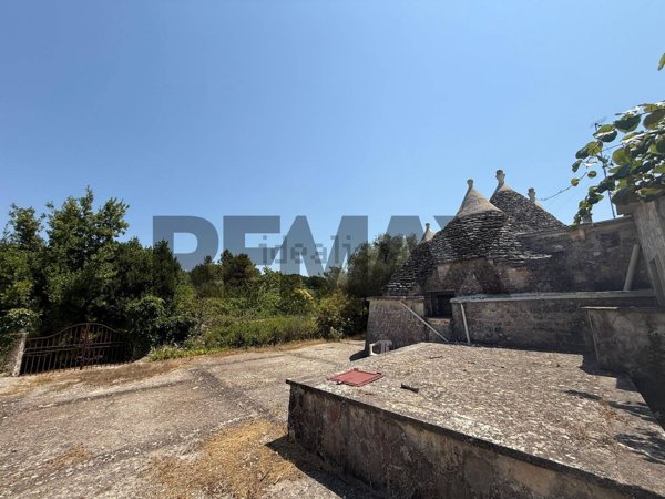 quadrivano in vendita a Cisternino