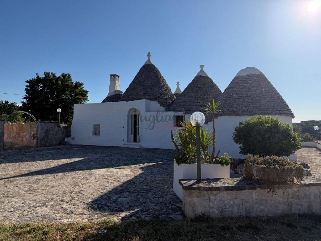 casa indipendente in vendita a Cisternino