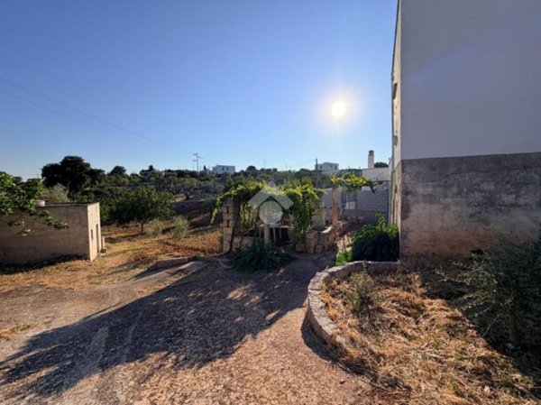 casa indipendente in vendita a Cisternino