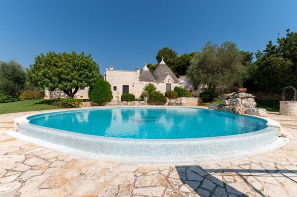 casa indipendente in vendita a Cisternino