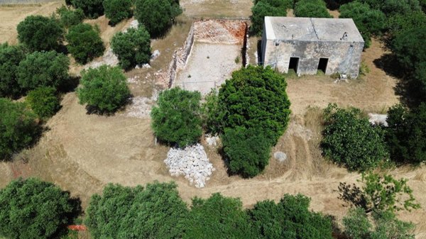 casa indipendente in vendita a Cisternino