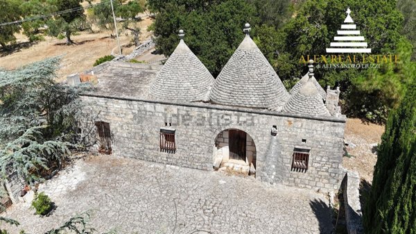 casale in vendita a Cisternino in zona Casalini