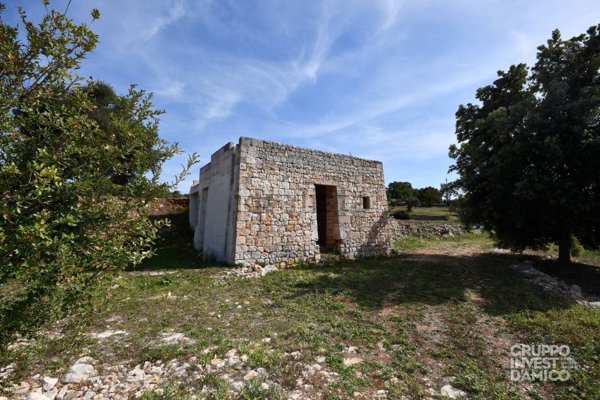 casale in vendita a Cisternino