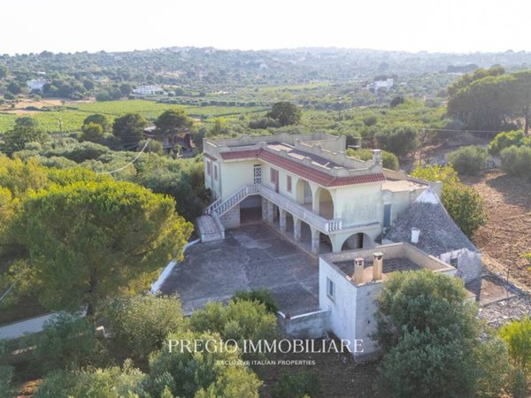 casa indipendente in vendita a Cisternino