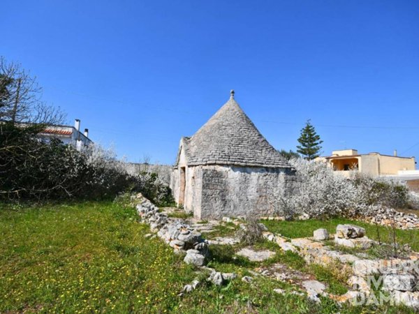 casa indipendente in vendita a Cisternino