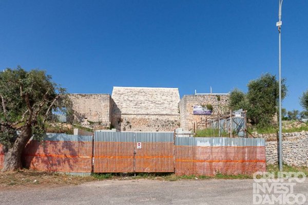 casa indipendente in vendita a Cisternino