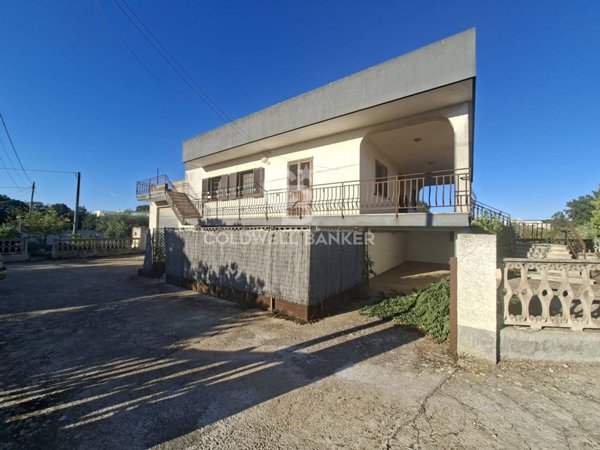 casa indipendente in vendita a Cisternino