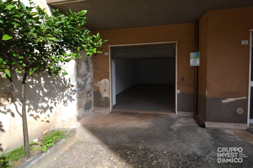 box auto in vendita a Cisternino
