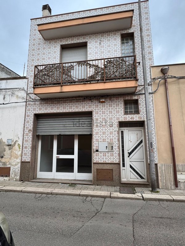 locale commerciale in vendita ad Erchie