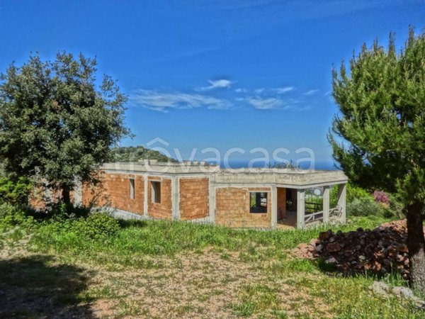 casa indipendente in vendita a Fasano
